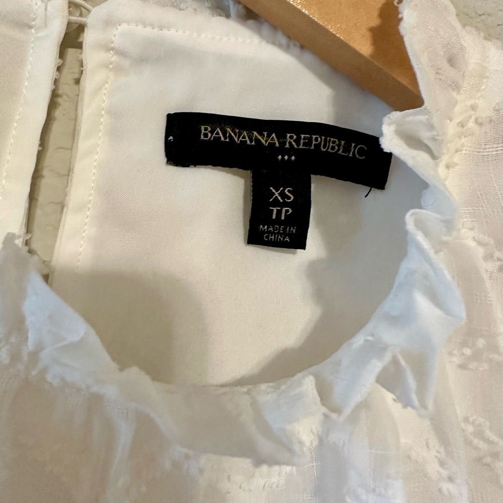 Banana Republic Sleeves Blouse -Women’s Size XS - Picture 3 of 3